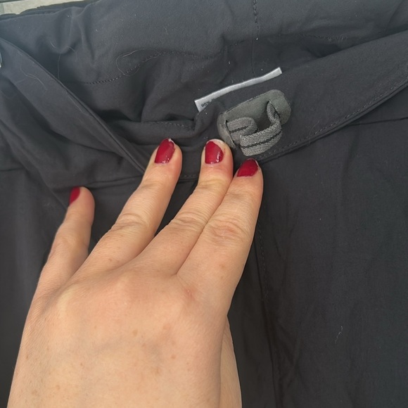 Outdoor Research size 10 Black hiking pants pull-on drawstring deep pockets - Picture 8 of 8